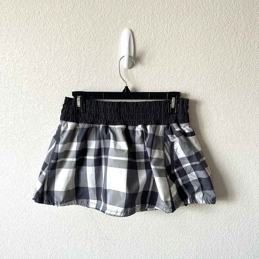 Lululemon Pop Pace Setter Running Skort Gray & White Plaid  Size 8